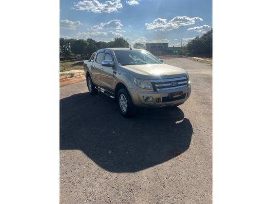 FORD RANGER 2.5 XLS 4X2 CD 16V FLEX 4P MANUAL FORD RANGER 2.5 XLS 4X2 CD 16V FLEX 4P MANUAL
